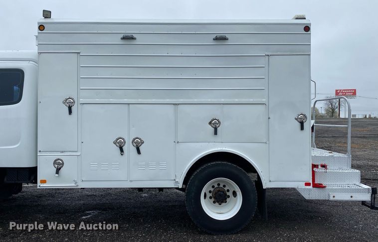 image for item KB9517 2013 Freightliner Business Class M2  utility / service truck