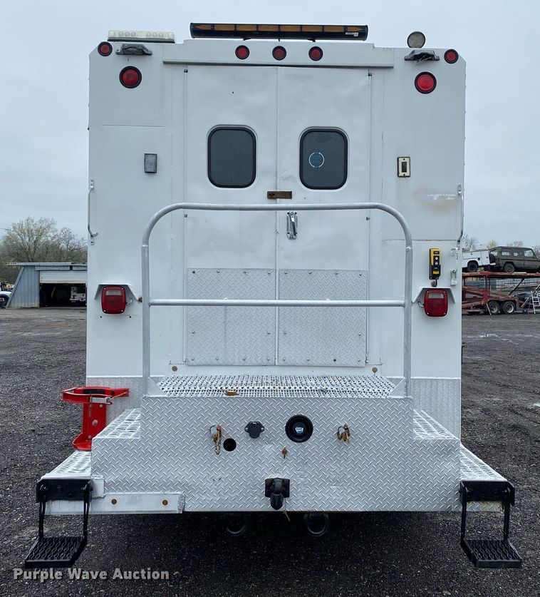 image for item KB9517 2013 Freightliner Business Class M2  utility / service truck