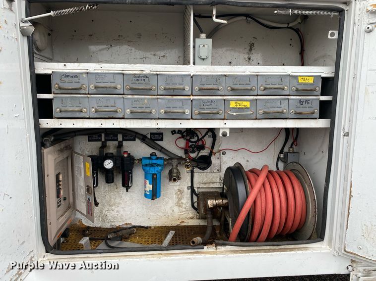 image for item KB9517 2013 Freightliner Business Class M2  utility / service truck