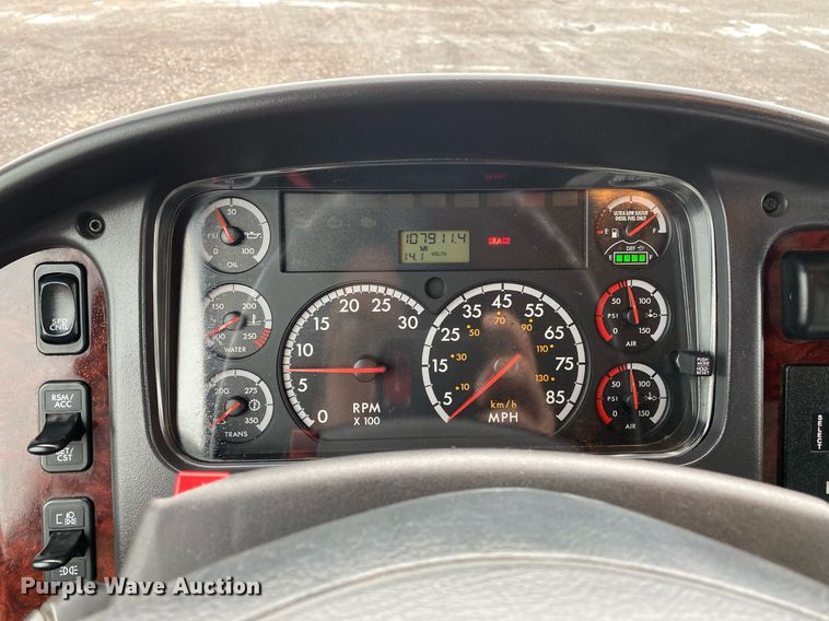 image for item KB9517 2013 Freightliner Business Class M2  utility / service truck