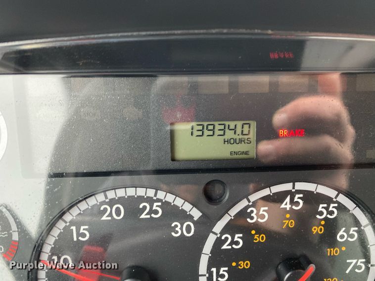 image for item KB9517 2013 Freightliner Business Class M2  utility / service truck