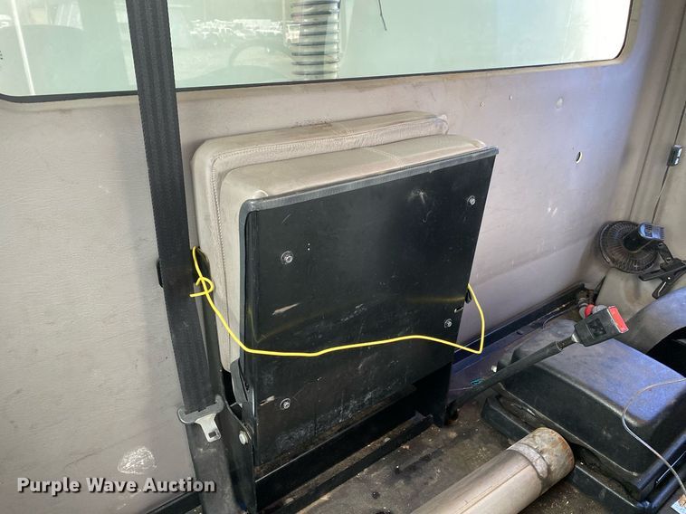 image for item KB9517 2013 Freightliner Business Class M2  utility / service truck