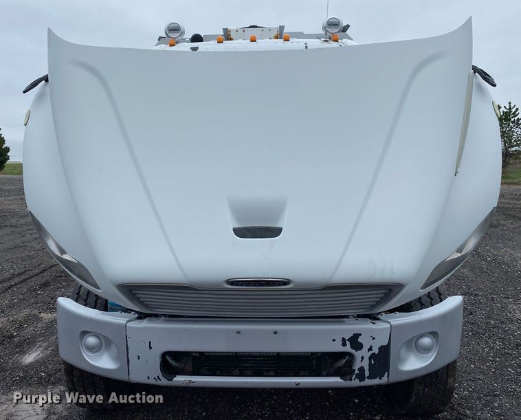 image for item KB9517 2013 Freightliner Business Class M2  utility / service truck