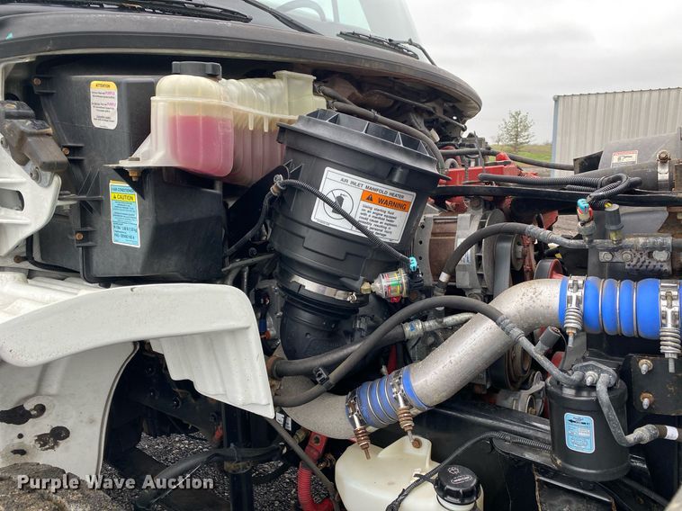 image for item KB9517 2013 Freightliner Business Class M2  utility / service truck