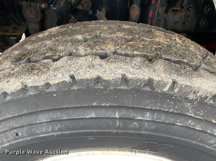 image for item KB9517 2013 Freightliner Business Class M2  utility / service truck