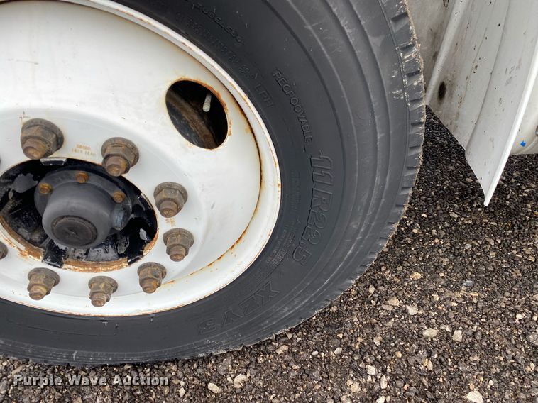 image for item KB9517 2013 Freightliner Business Class M2  utility / service truck