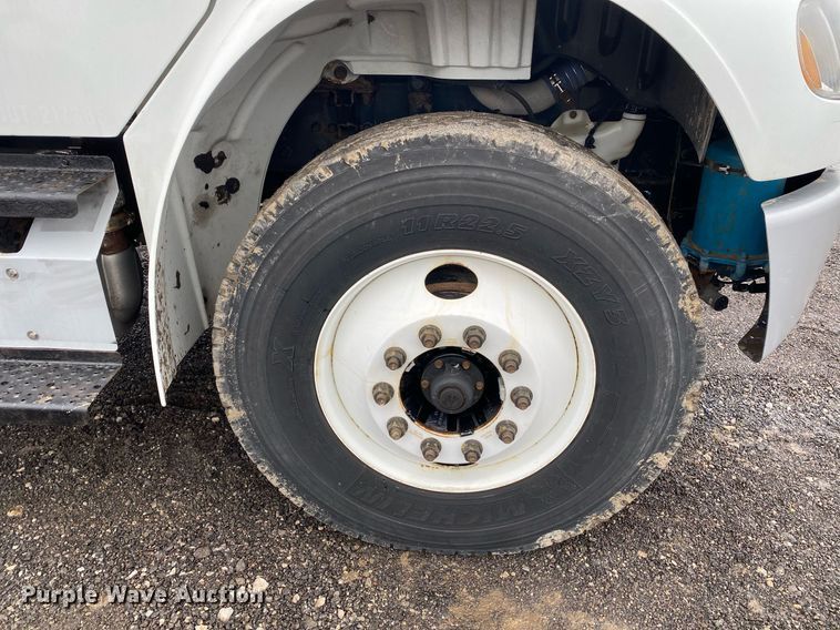 image for item KB9517 2013 Freightliner Business Class M2  utility / service truck