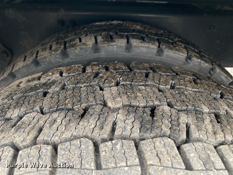 image for item KB9517 2013 Freightliner Business Class M2  utility / service truck