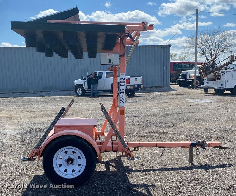 image for item KB9532 2007 Wanco WTSP  arrow board trailer