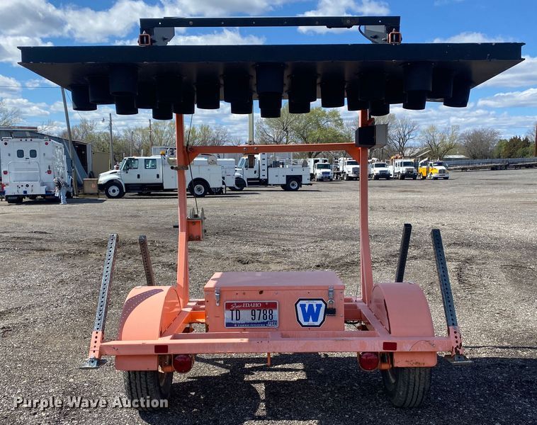 image for item KB9532 2007 Wanco WTSP  arrow board trailer