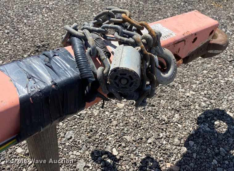 image for item KB9532 2007 Wanco WTSP  arrow board trailer