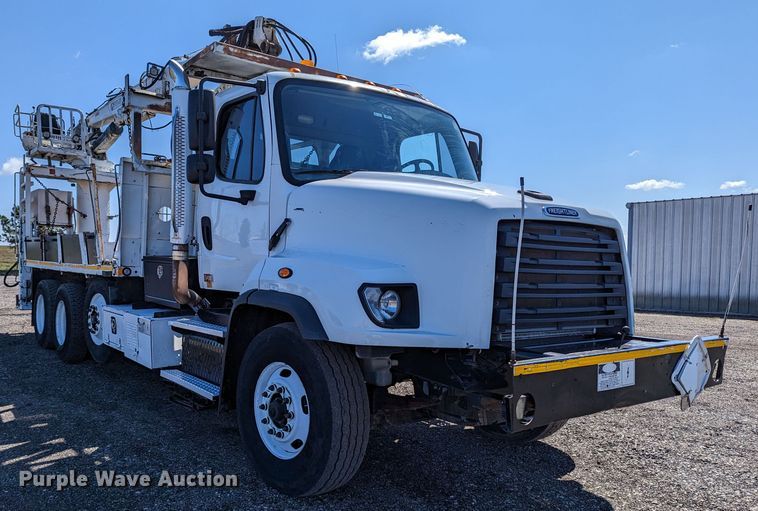 image for item KB9534 2014 Freightliner 114SD  crane truck