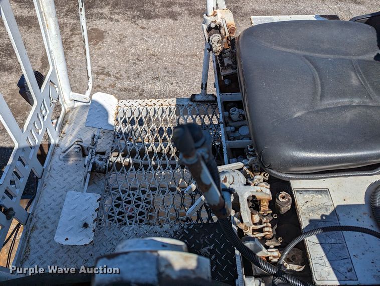 image for item KB9534 2014 Freightliner 114SD  crane truck