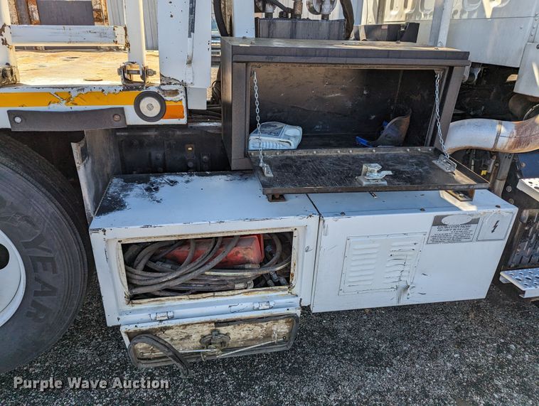 image for item KB9534 2014 Freightliner 114SD  crane truck