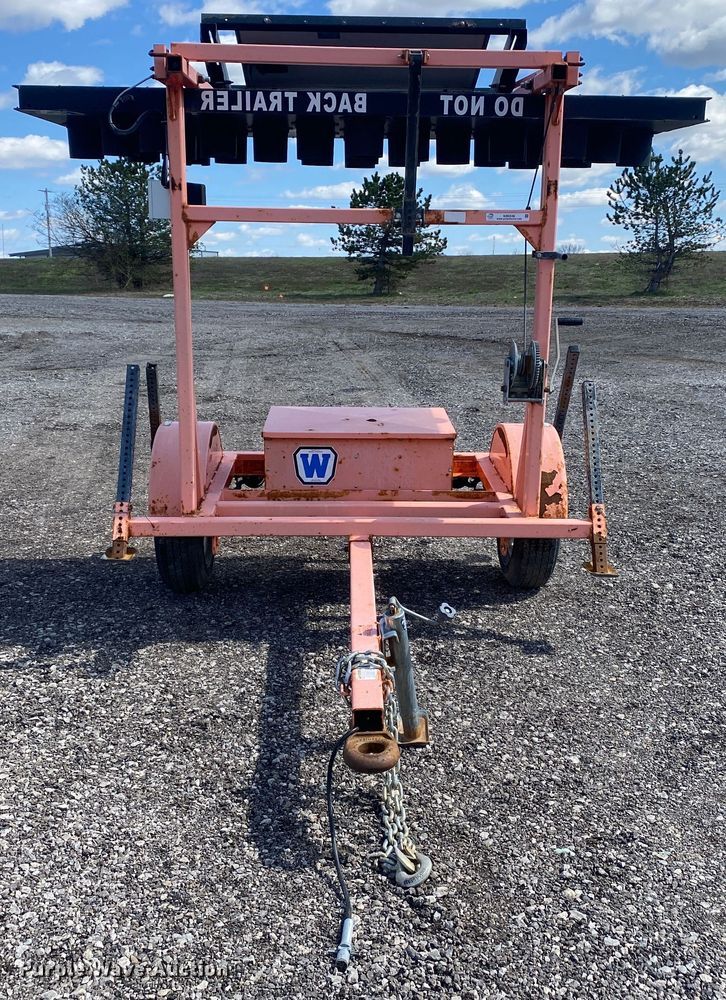 image for item KB9536 2007 Wanco WTSP  arrow board trailer