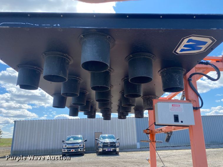 image for item KB9536 2007 Wanco WTSP  arrow board trailer