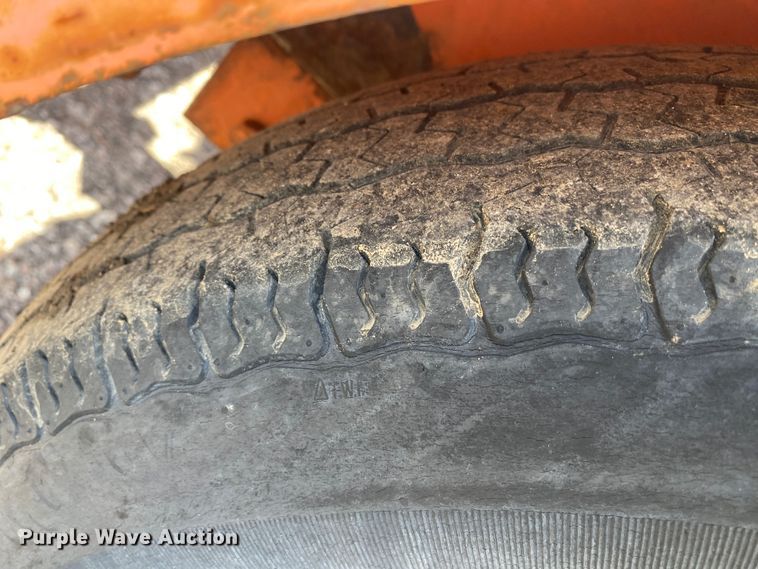 image for item KB9536 2007 Wanco WTSP  arrow board trailer