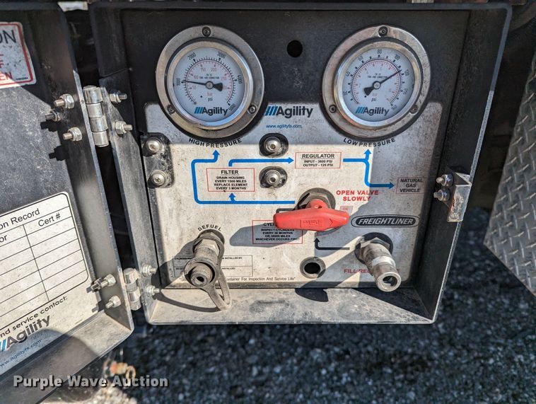 image for item KB9544 2015 Freightliner M2  utility / service truck