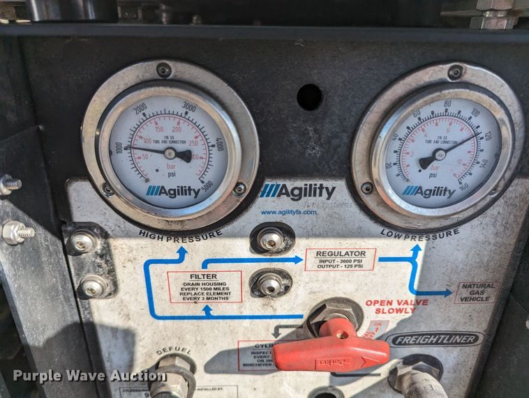 image for item KB9544 2015 Freightliner M2  utility / service truck