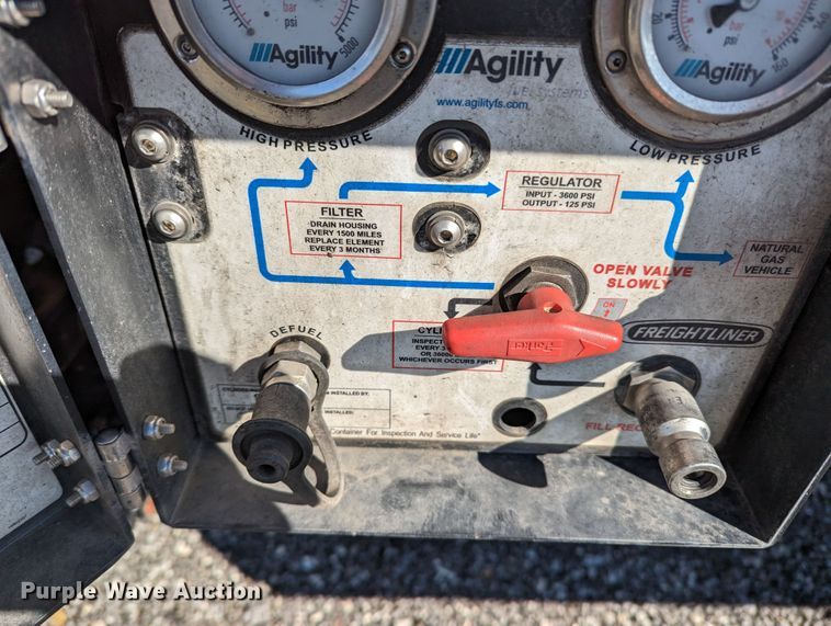 image for item KB9544 2015 Freightliner M2  utility / service truck