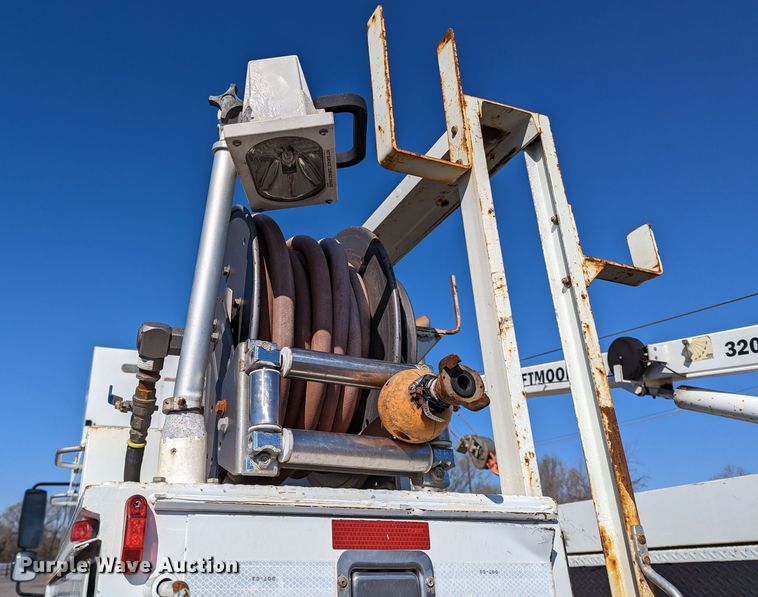 image for item KB9544 2015 Freightliner M2  utility / service truck