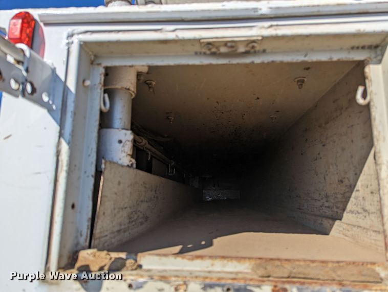 image for item KB9544 2015 Freightliner M2  utility / service truck