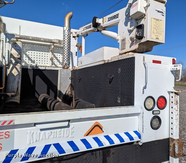 image for item KB9544 2015 Freightliner M2  utility / service truck