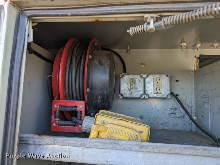 image for item KB9544 2015 Freightliner M2  utility / service truck