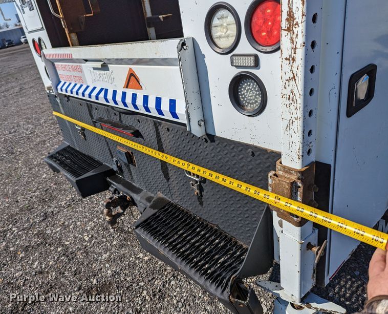 image for item KB9544 2015 Freightliner M2  utility / service truck