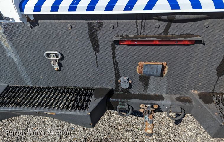 image for item KB9544 2015 Freightliner M2  utility / service truck