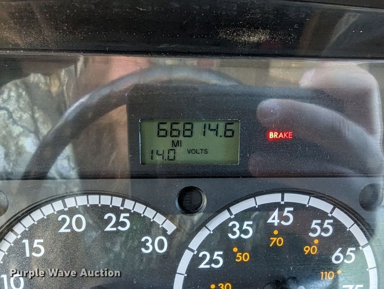 image for item KB9544 2015 Freightliner M2  utility / service truck