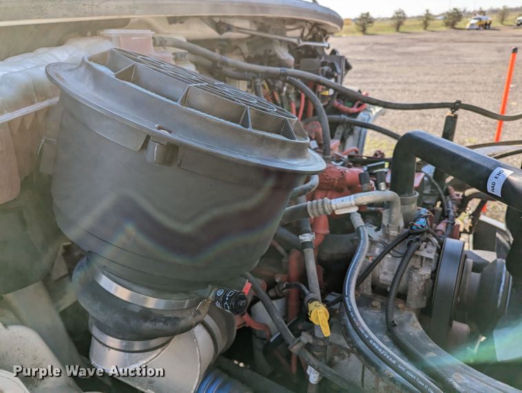 image for item KB9544 2015 Freightliner M2  utility / service truck