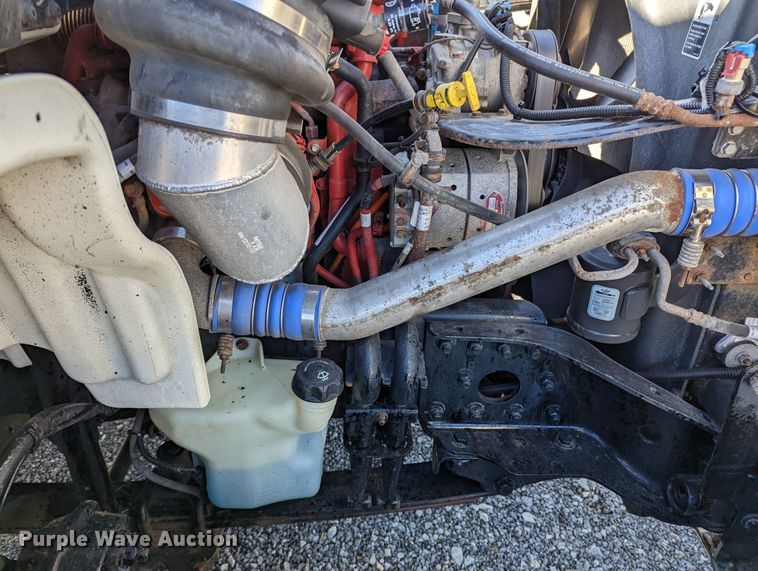 image for item KB9544 2015 Freightliner M2  utility / service truck