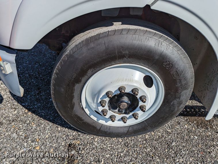 image for item KB9544 2015 Freightliner M2  utility / service truck