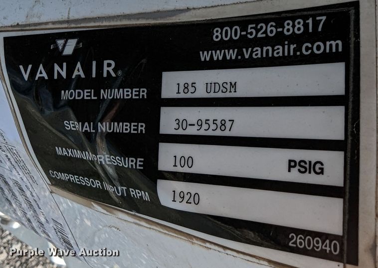 image for item KB9544 2015 Freightliner M2  utility / service truck