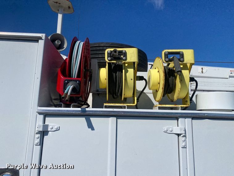 image for item KB9569 2010 Freightliner Business Class M2  utility / service truck