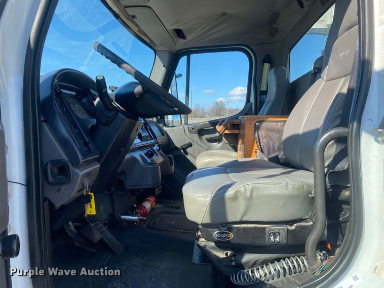 image for item KB9569 2010 Freightliner Business Class M2  utility / service truck