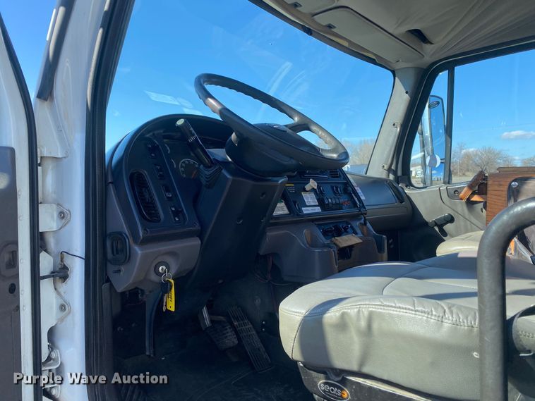 image for item KB9569 2010 Freightliner Business Class M2  utility / service truck