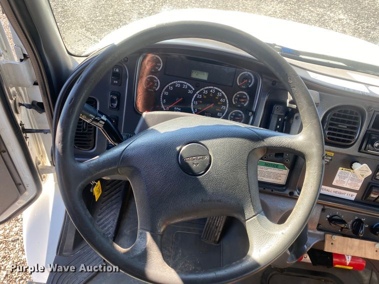 image for item KB9569 2010 Freightliner Business Class M2  utility / service truck