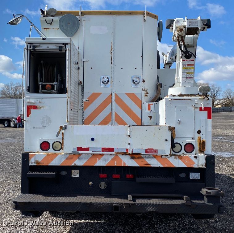 image for item KB9574 1998 GMC C5500  utility / service truck