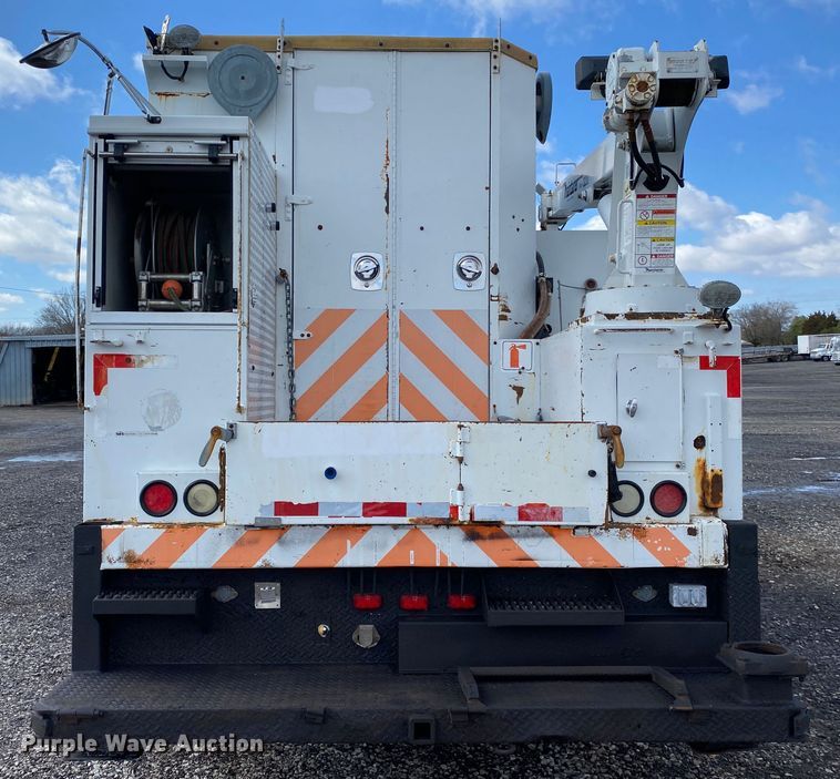 image for item KB9574 1998 GMC C5500  utility / service truck