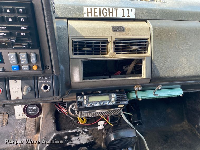 image for item KB9574 1998 GMC C5500  utility / service truck