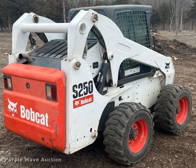 image for item KR9422 2011 Bobcat S250  skid steer loader