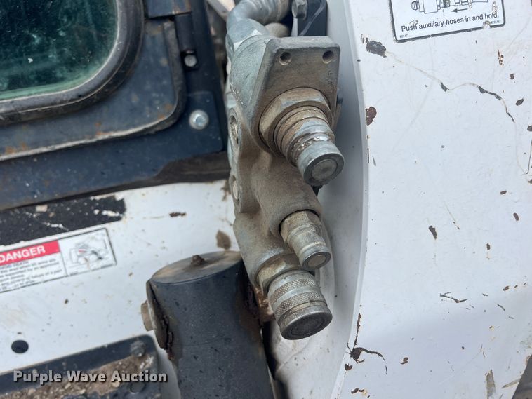 image for item KR9422 2011 Bobcat S250  skid steer loader