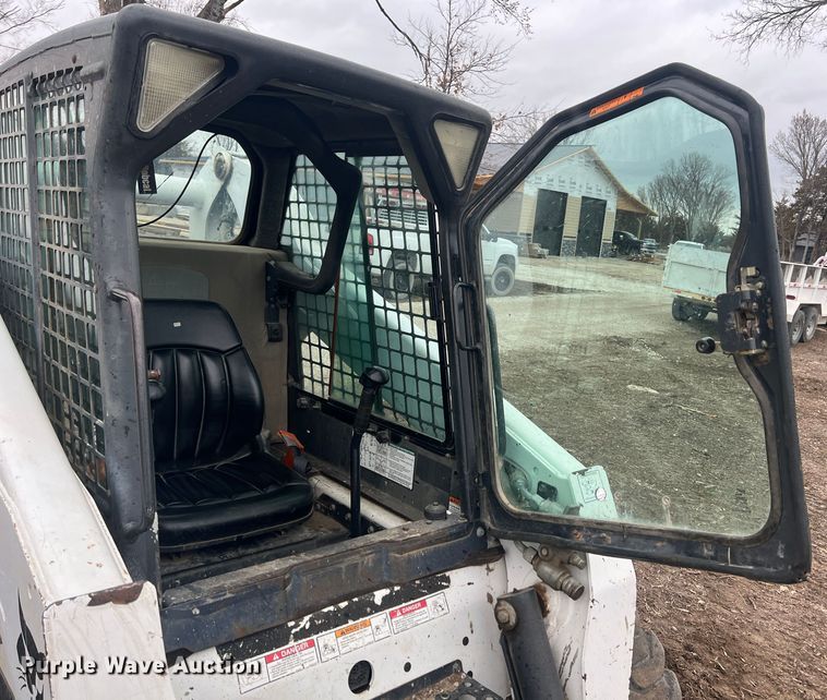 image for item KR9422 2011 Bobcat S250  skid steer loader