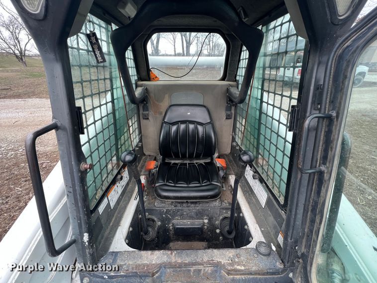 image for item KR9422 2011 Bobcat S250  skid steer loader