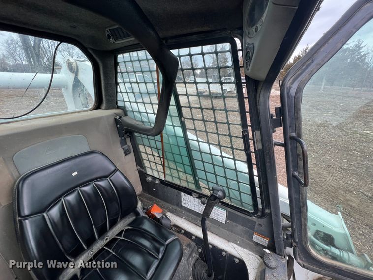 image for item KR9422 2011 Bobcat S250  skid steer loader