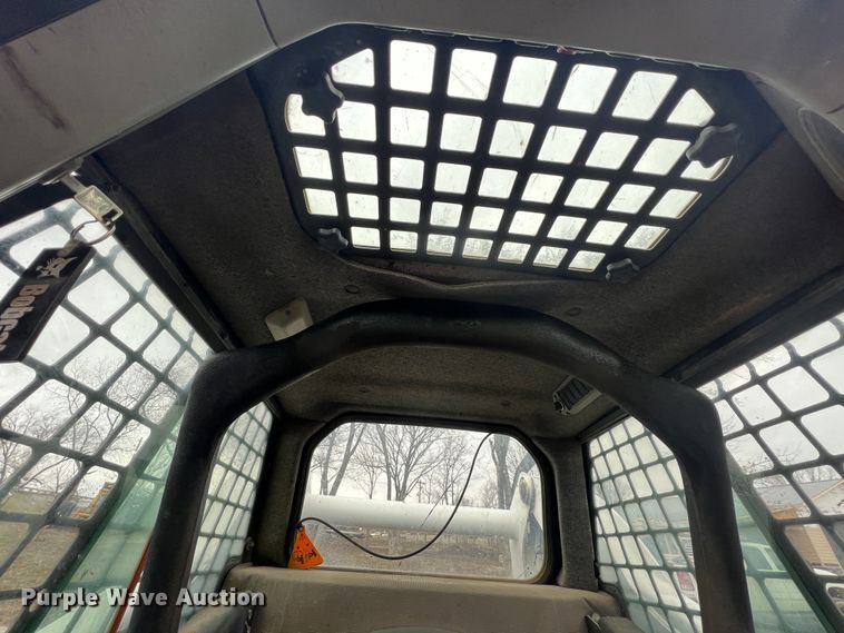 image for item KR9422 2011 Bobcat S250  skid steer loader