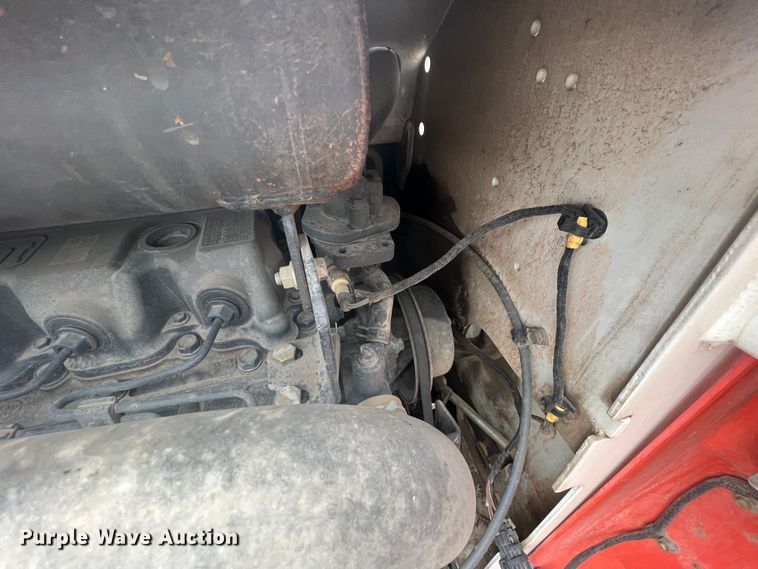 image for item KR9422 2011 Bobcat S250  skid steer loader