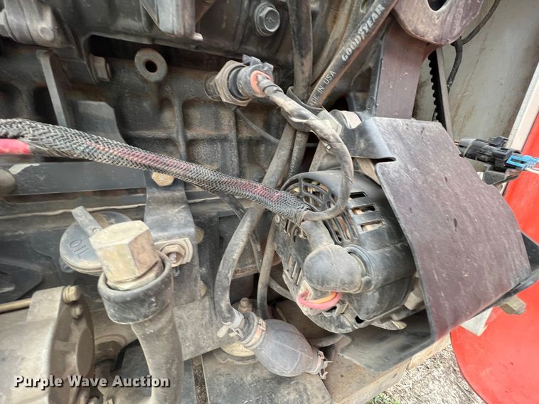 image for item KR9422 2011 Bobcat S250  skid steer loader